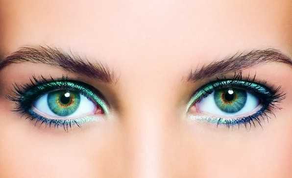 Зеленые глаза у девушек